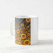 Mug Belles fleurs jaunes sur gris, rayures noires (Devant gauche)