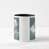 Mug Béluga, Delphinapterus leucas) (Centre)