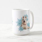 Mug Berger allemand blanc posé dans les flocons de nei (Devant droit)