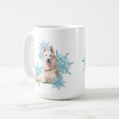 Mug Berger allemand blanc posé dans les flocons de nei (Devant gauche)