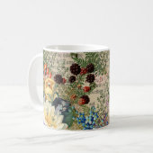 Mug Berries pourpres et Roses sur Ephemera de Newsprin (Devant gauche)