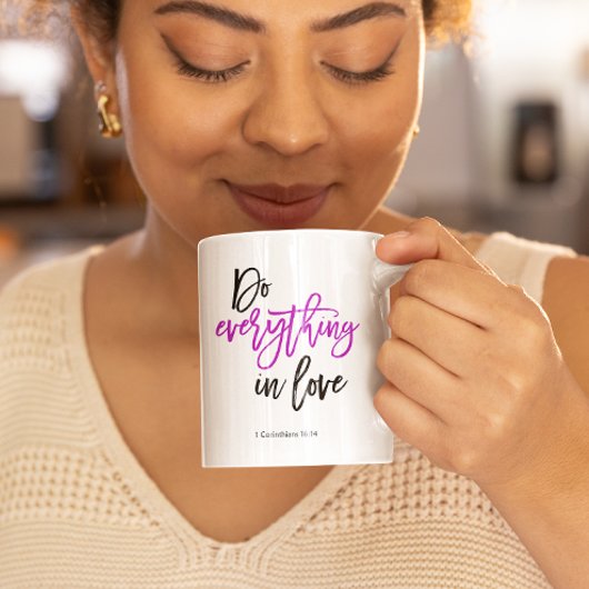 Mug Bible verset Faire tout en amour