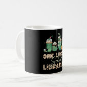 Mug Bibliothécaire chanceux de la Saint-Patrick (Devant gauche)