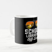 Mug Bibliothécaire De L'École Hors Service Dernier Jou (Devant gauche)
