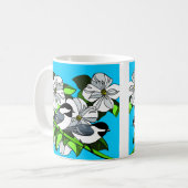 Mug Bickadee Parmi Les Fleurs De Dogwood (Devant gauche)