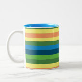 Mug bicolore aux lignes printanières colorées (Gauche)