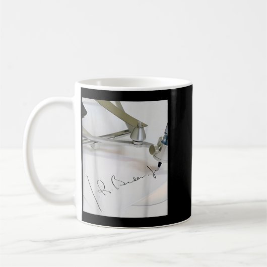 Mug Biden Autopen Signature Funny (Gauche)