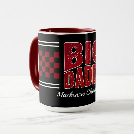 Mug Big Daddy avec des damiers rouge foncé et nom sur (Devant gauche)