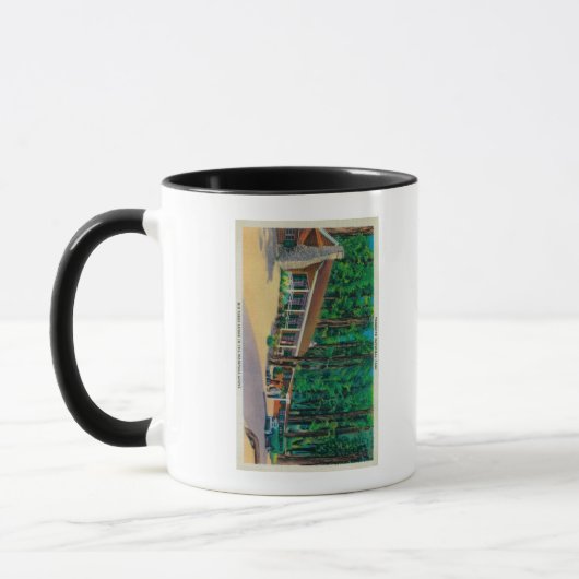 Mug Big Trees Lodge in the Mariposa Grove (Gauche)