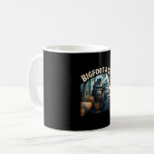Mug Bigfoot et yeti selfie cryptide squatch chasseur (Devant gauche)