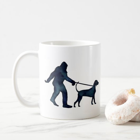 Mug Bigfoot Marcher un col bleu sur une laisse (Avec donut)