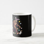 Mug Bigfoot Pâques drôle Sasquatch (Devant droit)