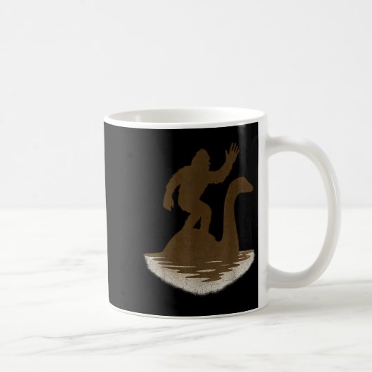 Mug Bigfoot Riding Loch Ness Monster Funny Sasquatch (Droite)