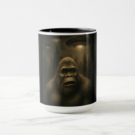 Mug Bigfoot Sasquatch Alien UFO Funny (Centre)
