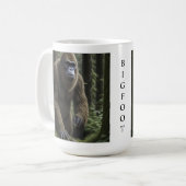 Mug Bigfoot Sasquatch dans les bois (Devant gauche)