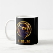 Mug Bison Buffalo Portant des Gles Solar 2024 Eclipse (Gauche)