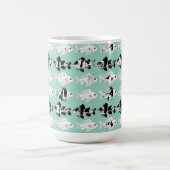 Mug Black and white fish on teal background (Centre)