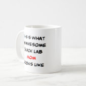 Mug black lab mom, awesome (Devant gauche)