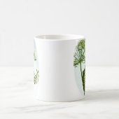 Mug Black Swallowtail Caterpillar mangeant du persil (Centre)