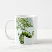 Mug Black Swallowtail Caterpillar mangeant du persil (Gauche)