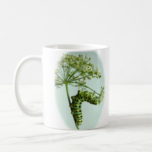 Mug Black Swallowtail Caterpillar mangeant du persil m (Gauche)