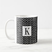 Mug blanc en tricot noir + Initiale (Gauche)