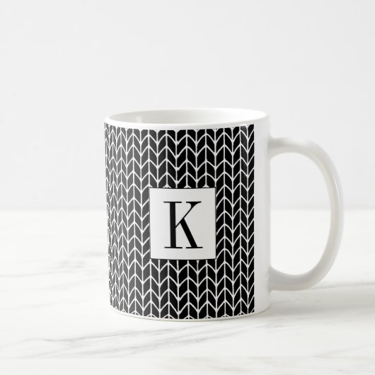 Mug blanc en tricot noir + Initiale (Droite)