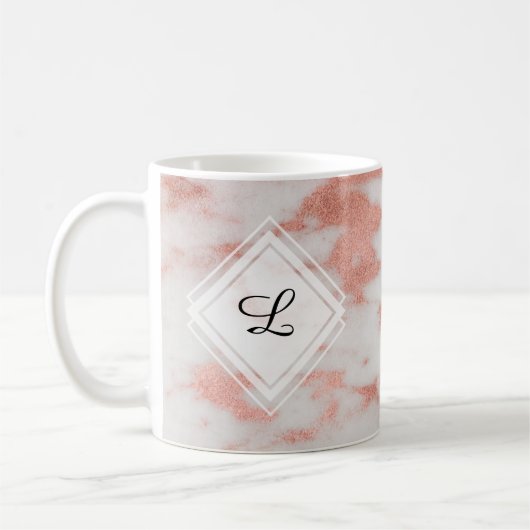 Mug Blanc et initiale rose de monogramme de marbre (Gauche)