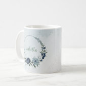 Mug blanc romantique poussiéreux & fleurs bleues marin (Devant gauche)