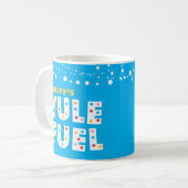Mug Blanc sur le CARBURANT bleu YULE (Devant gauche)