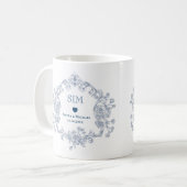 Mug Blason Floral Bleu Mariage I Monogramme et Initial (Devant gauche)