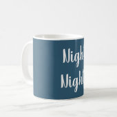 Mug bleu avec nuit en blanc Typographie (Devant gauche)