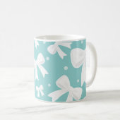 Mug Bleu avec perles et nœuds blancs Coquette (Devant droit)