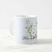 Mug Bleu Céleste Floral Blanc (Devant gauche)