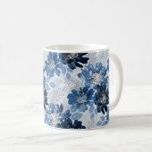 Mug Bleu clair, fleurs bleu foncé sur gris clair (Devant droit)