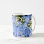 Mug Bleu délicat Lacecap Hydrangée (Devant droit)