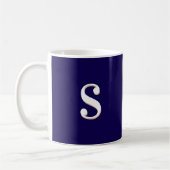 Mug Bleu Marine Simple Élégant Monogramme Initiale (Gauche)