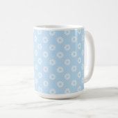 MUG BLEU PASTEL AVEC RANGÉES DE FLEURS BLANCHES (Devant droit)