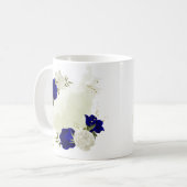 Mug bleu royal blanc fleuri (Devant gauche)