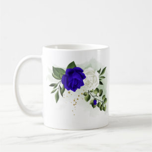 Mug bleu royal et fleurs blanches verdure