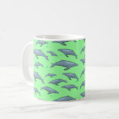 Mug Blue Whale Motif sur Bright Green Arrière - plan (Devant gauche)