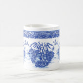 Mug Blue Willow Peacock Bird Isle Animaux Art amusant (Centre)