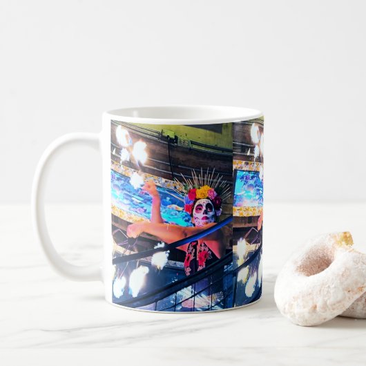 Mug Bogotá Fire Dancer (Avec donut)