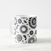 Mug Boho fleurs Motif floral vectoriel noir et blanc (Devant gauche)