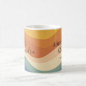 Mug Boho Rétro Écriture Lignes Ondulées Jaune Bleu (Centre)