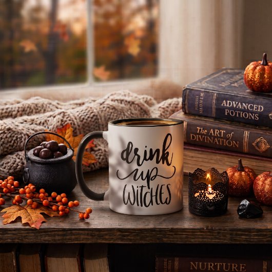 Mug Boire des sorcières Halloween à la main