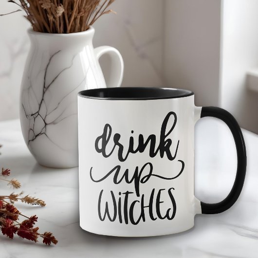 Mug Boire des sorcières Halloween à la main