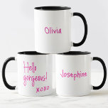 Mug Bonjour magnifique Galentine's Day XOXO Personnali<br><div class="desc">Faites de votre fête de la Saint-Galentin un événement spécial grâce à la Mug personnalisée "Hello Gorgeous" de la Saint-Galentin XOXO. Cette tasse n'est pas seulement un morceau de boiserie ; c'est une façon personnalisée et élégante de célébrer la beauté de l'amitié et de la soeurs. Dotée d'un design charmant...</div>