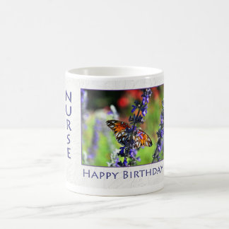 Mug Bonne infirmière d'anniversaire papillon floral