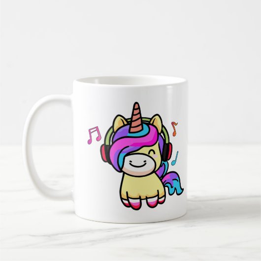 Mug Bonne licorne de bébé souriante avec casque. (Gauche)